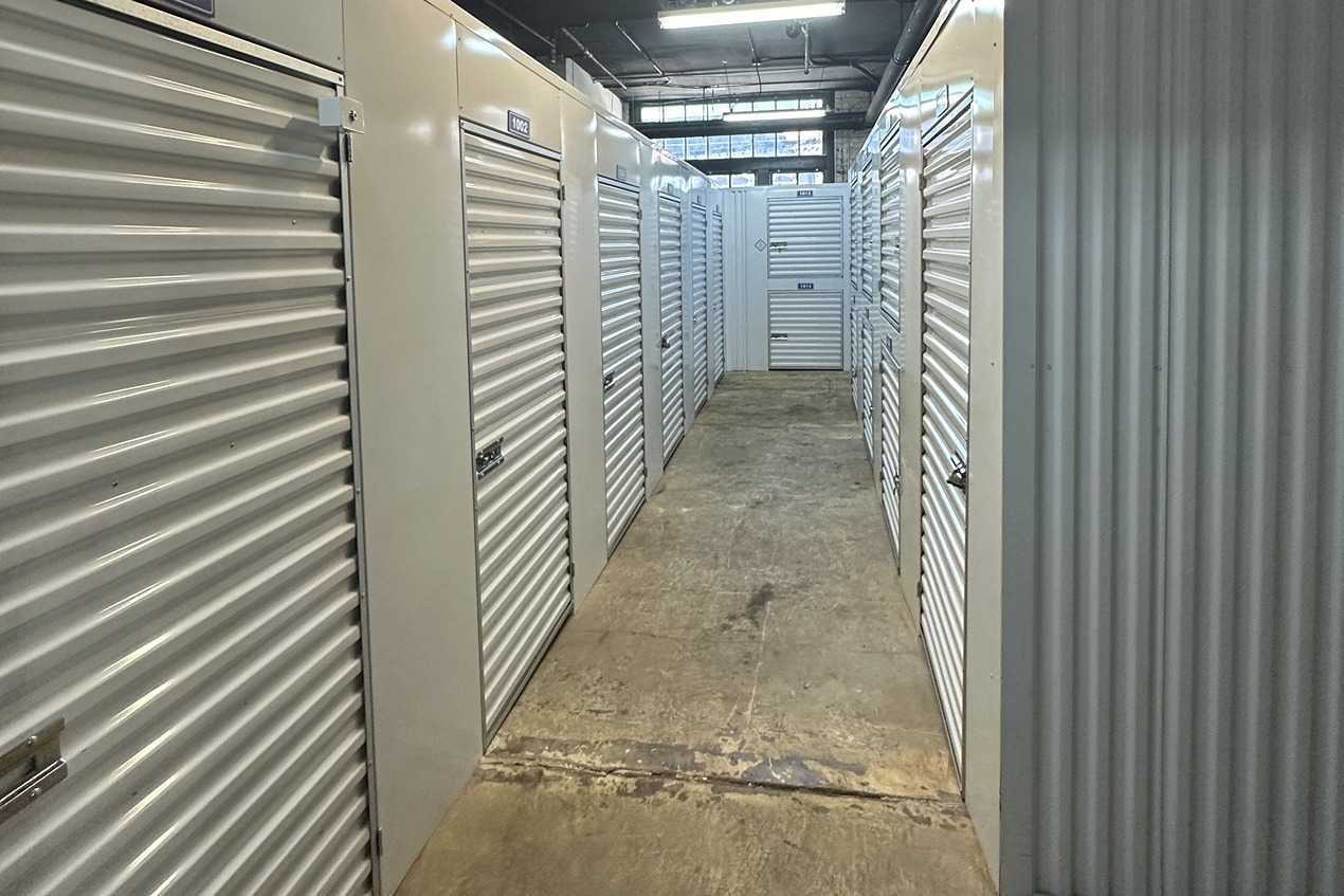 SmartStopSelfStorage-RichmondVA-1716ECarySt-Interior Units