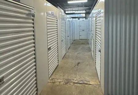 SmartStopSelfStorage-RichmondVA-1716ECarySt-Interior Units
