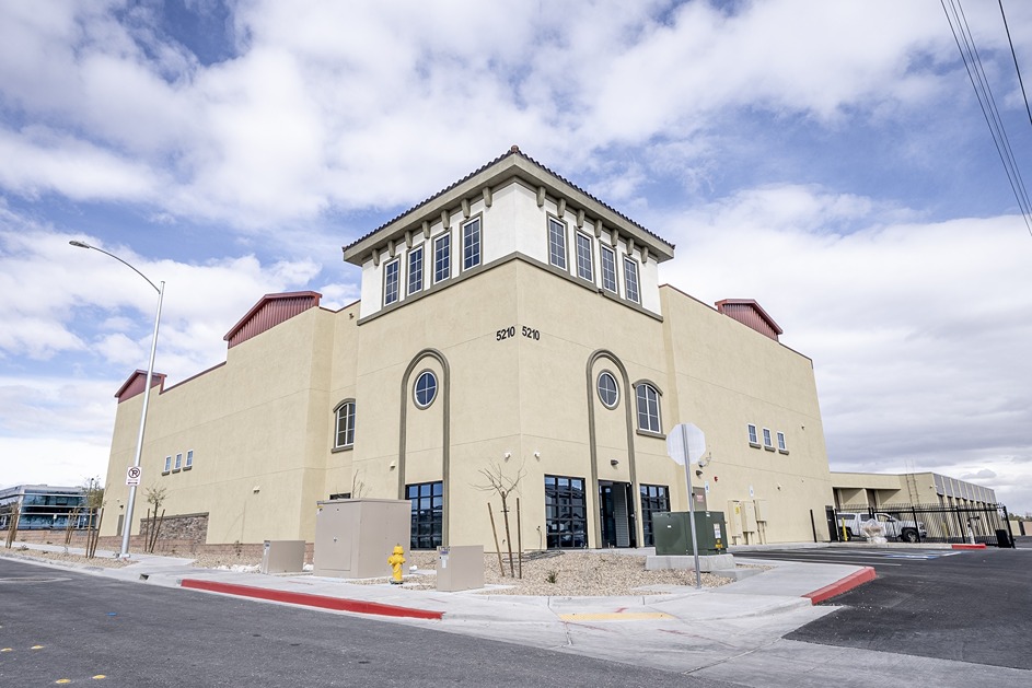 Indigo Self Storage-5210WRobindaleRd-Hero