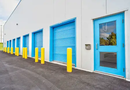 SmartStopSelfStorage-PickeringONT-600GraniteCrt-DriveUpUnits