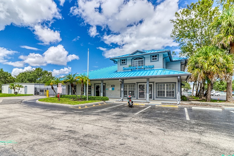 SmartStopSelfStorage-LakeWorthFL-8135LakeWorthRd-Hero