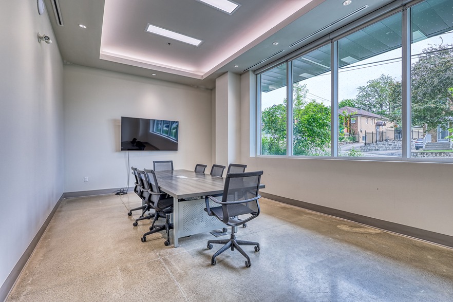 Conference room at SmartStopSelfStorage-494GilbertAve-York,ON