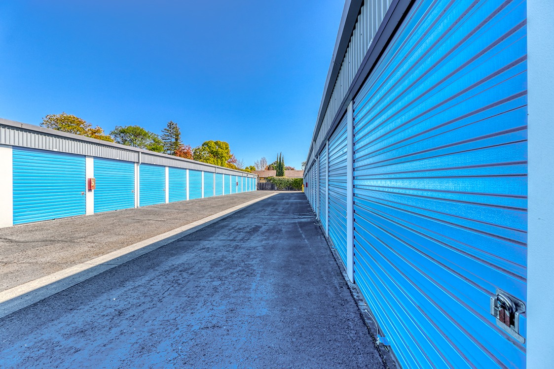 SmartStopSelfStorage-SonomaCA-19240California12-DriveUpUnits