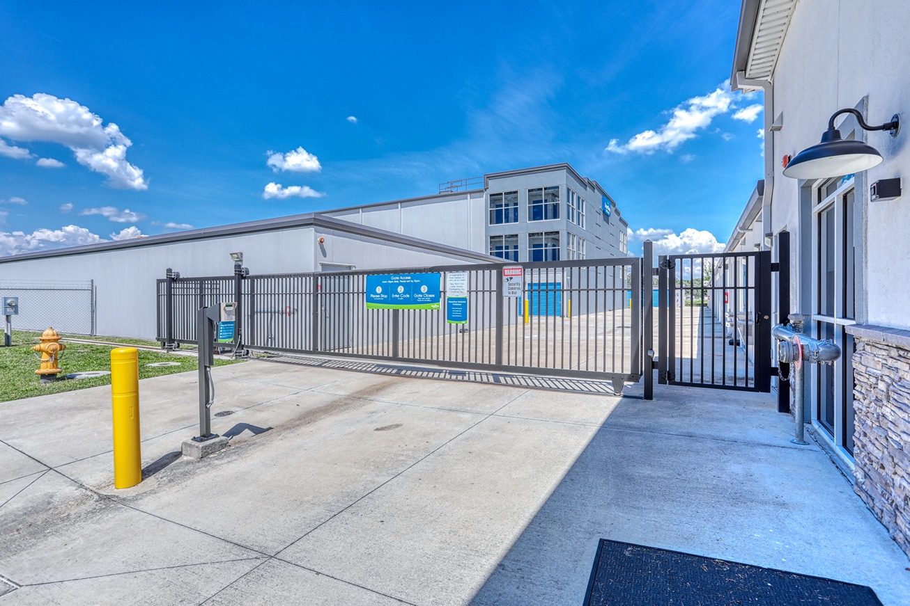 5688 E State Rd 44, Wildwood, FL. Gate | SmartStop