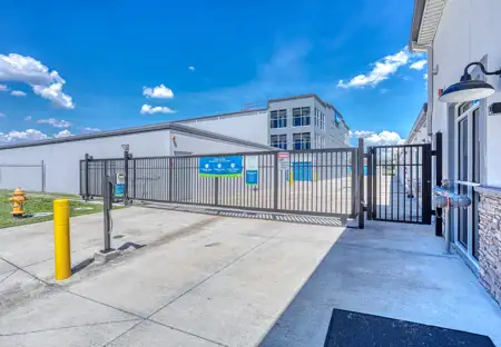 5688 E State Rd 44, Wildwood, FL. Gate | SmartStop