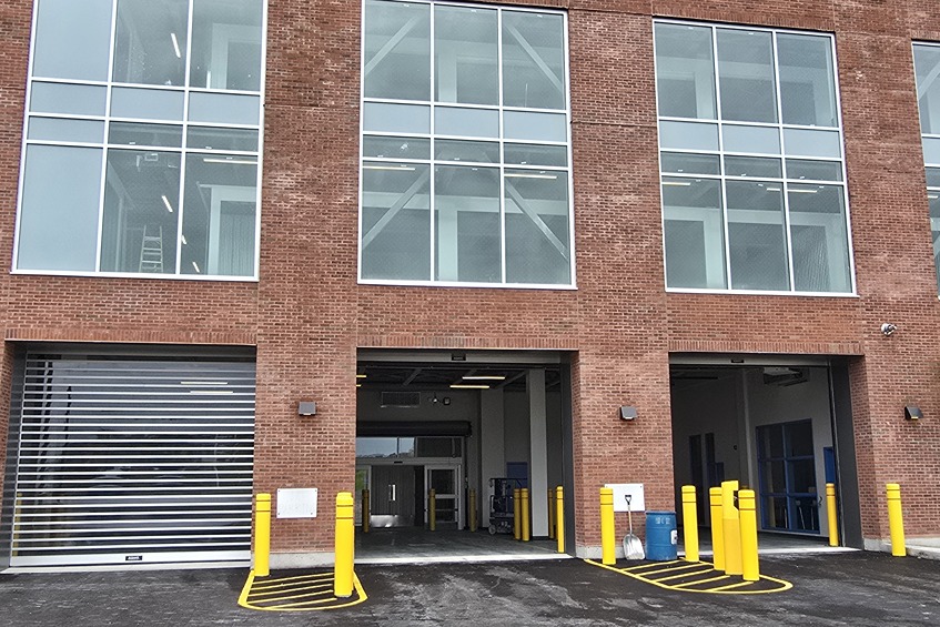 SmartStopSelfStorage-Toronto,ONT-1480JaneSt M9N2R1-Loading Bays