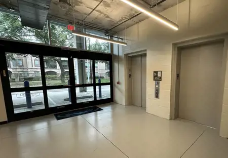 SmartStopSelfStorage-HoustonTX-3130SouthwestFwy-Elevators