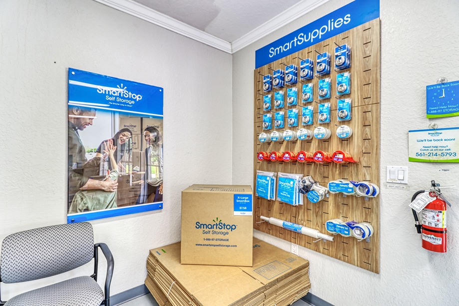 SmartStopSelfStorage-LakeWorthFL-8135LakeWorthRd-MovingSupplies