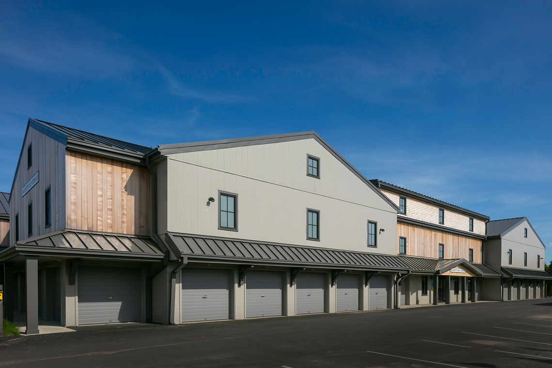 Drive up units at SmartStopSelfStorage-NantucketMA-10DavkimLn