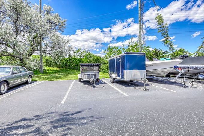 Parking at SmartStopSelfStorage_1197 Plains Rd, Burlington, ON