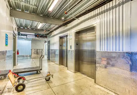 SmartStopSelfStorage-SarastotaFL-1027NorthWashingtonBlvd-Elevators