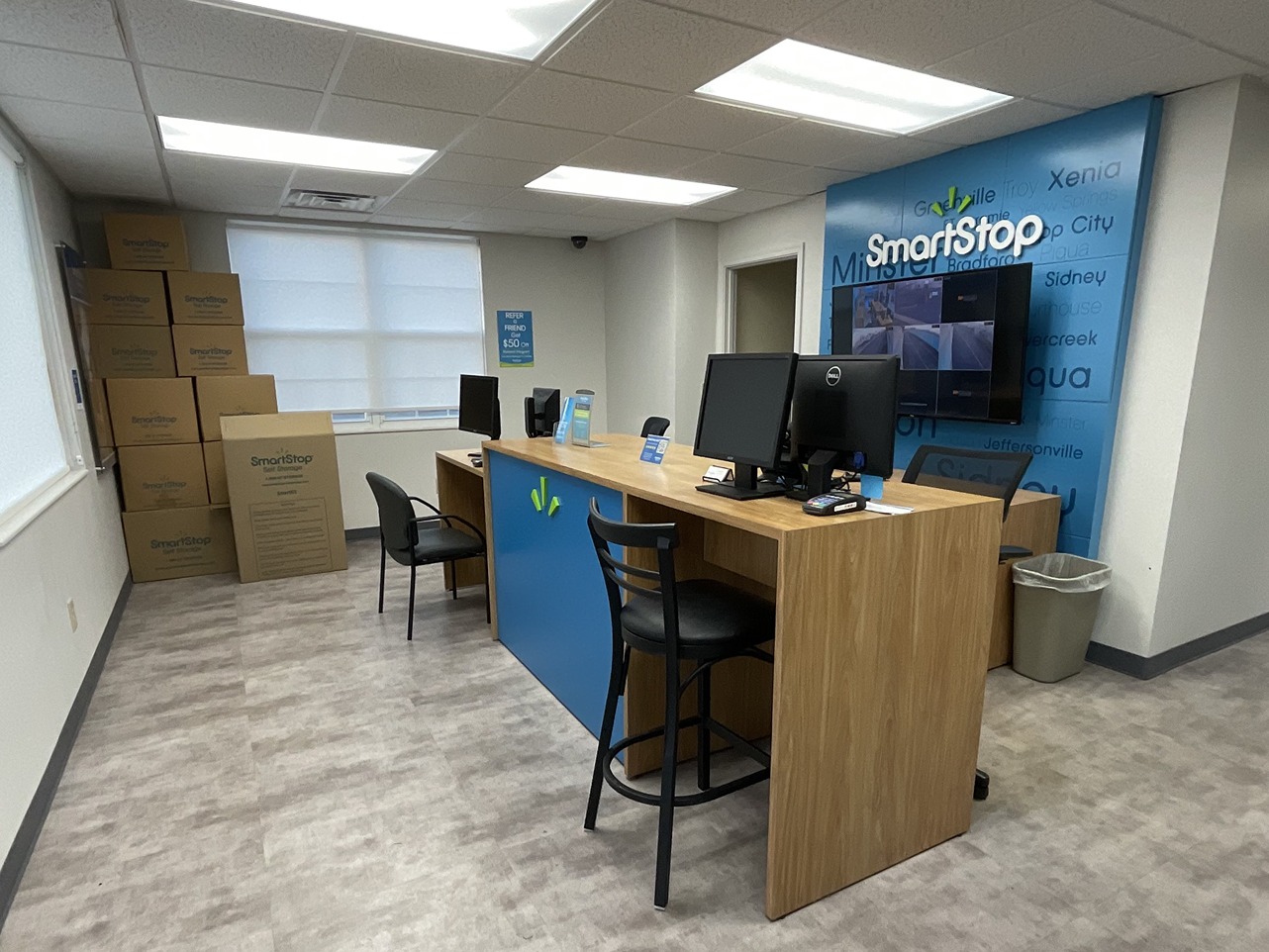 SmartStopSelfStorage-TroyOH-21KingsChapelDrN-Office