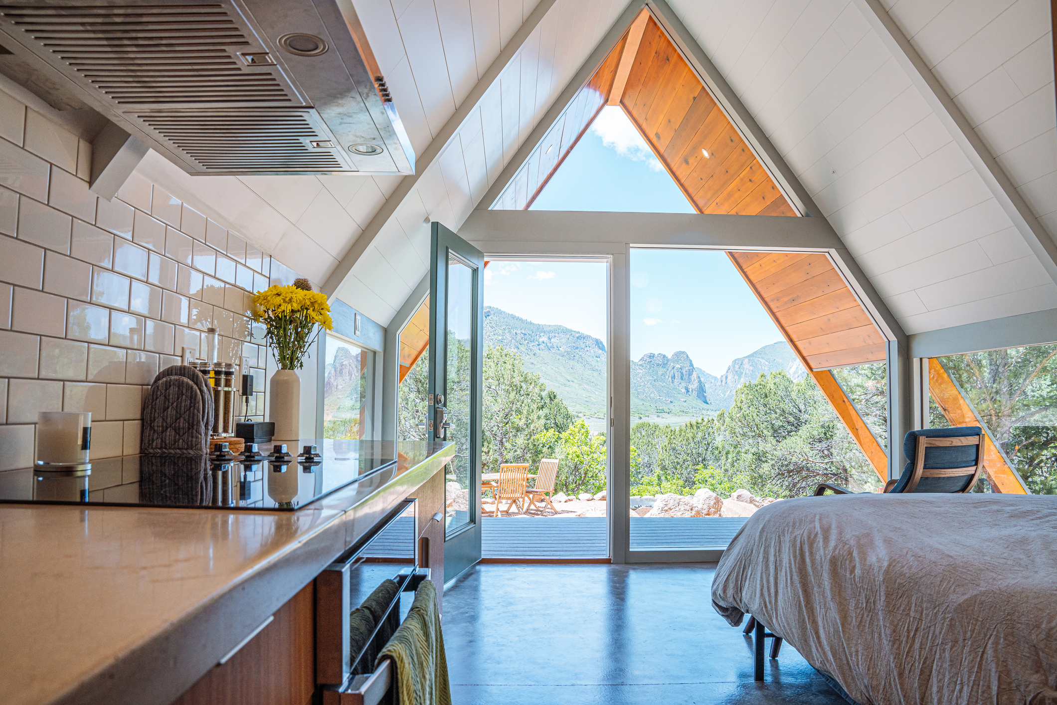 airbnb in tiny home in colorado with view of mountains and trees