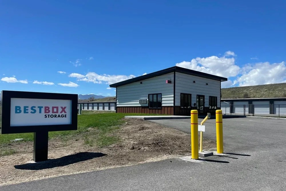 BestBoxStorage-7359USHighway212-Hero