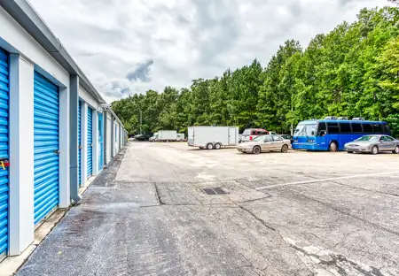 SmartStopSelfStorage-RaleighNC-5012NewBernAve-Parking
