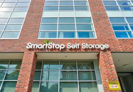 SmartStopSelfStorage-1120 Dupont St-Toronto,ONT-M6H2A2-Signage