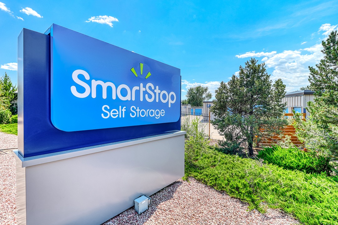 SmartStopSelfStorage-ColoradoSpringsCO-3150BoychuckAve-Signage
