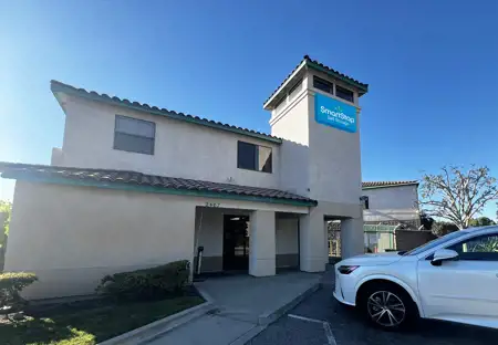 SmartStopSelfStorage-SanJoseCA-2487AlumRockAve-Hero