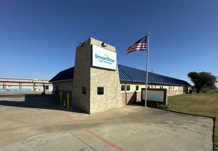 SmartStopSelfStorage-CorinthTX-3701FM2181-Hero