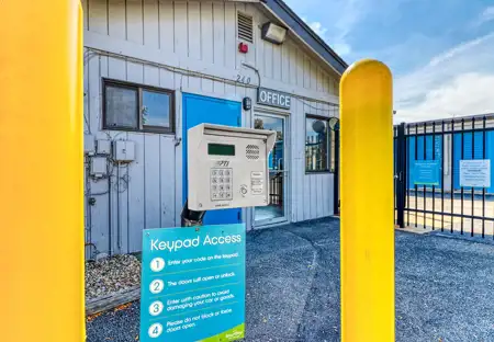 SmartStopSelfStorage-BloomingdaleIL-240WArmyTrailRd-Keypad Access