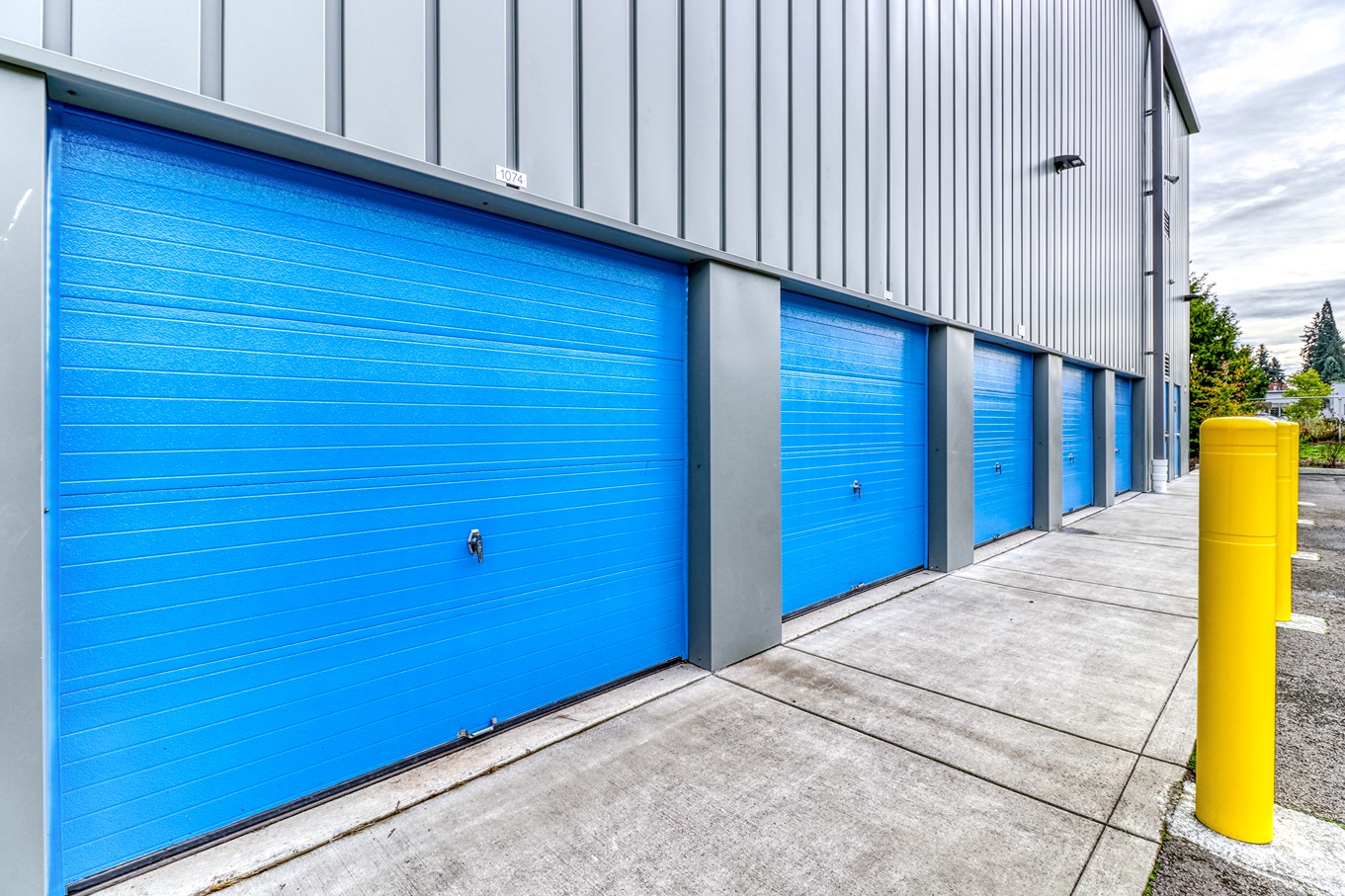 4836 SE Powell Blvd, Portland, OR - Drive Up Units