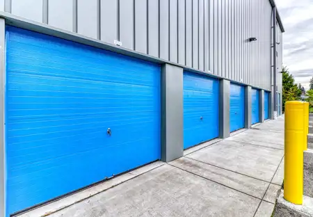 4836 SE Powell Blvd, Portland, OR - Drive Up Units