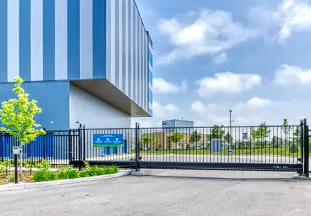 SmartStopSelfStorage-MississaugaONT-2068 S Sheridan Way-Gate