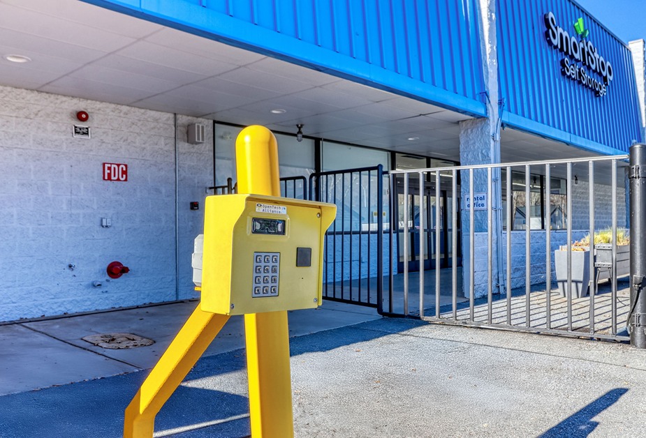SmartStopSelfStorage-ArdenNC-6LongShoalsRd-Security