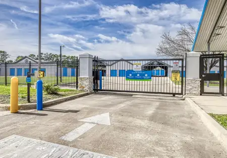 Self-Storage Units in Spring, TX at 9040 Louetta Rd | SmartStop