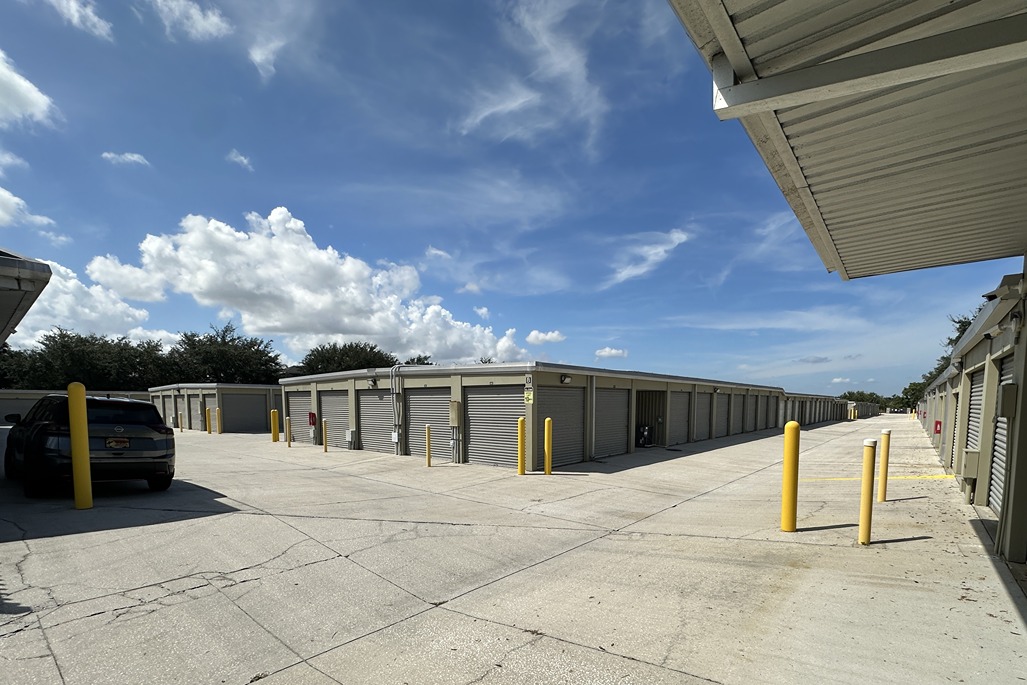 SmartStopSelfStorage-WinterGardenFL-1650 Avalon Rd-Drive Up Units