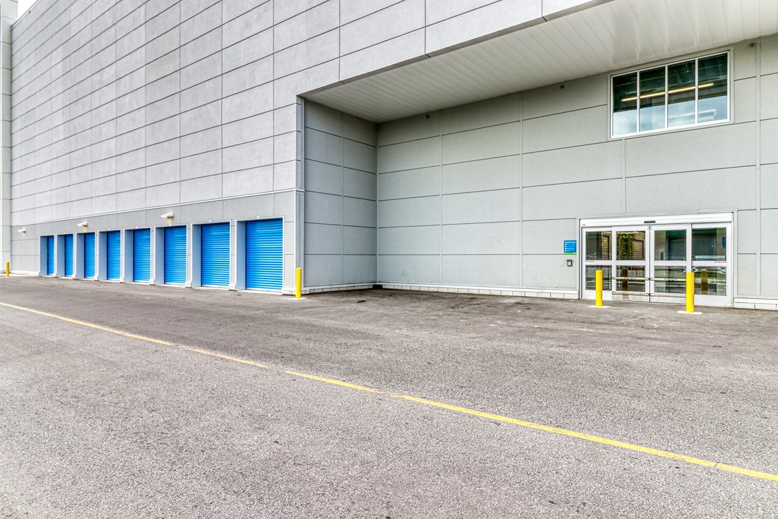 SmartStopSelfStorage-BramptonONT-24 Vodden St-Drive Up Units