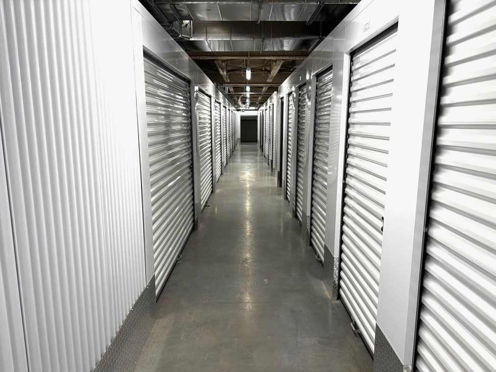 SmartStop Self Storage Facility at 2990 Sunnybrooke Blvd Dorval, QC-Climate Controlled units