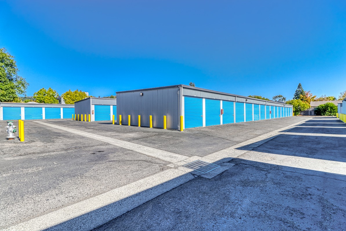 SmartStopSelfStorage-SonomaCA-19240California12-DriveUpUnits