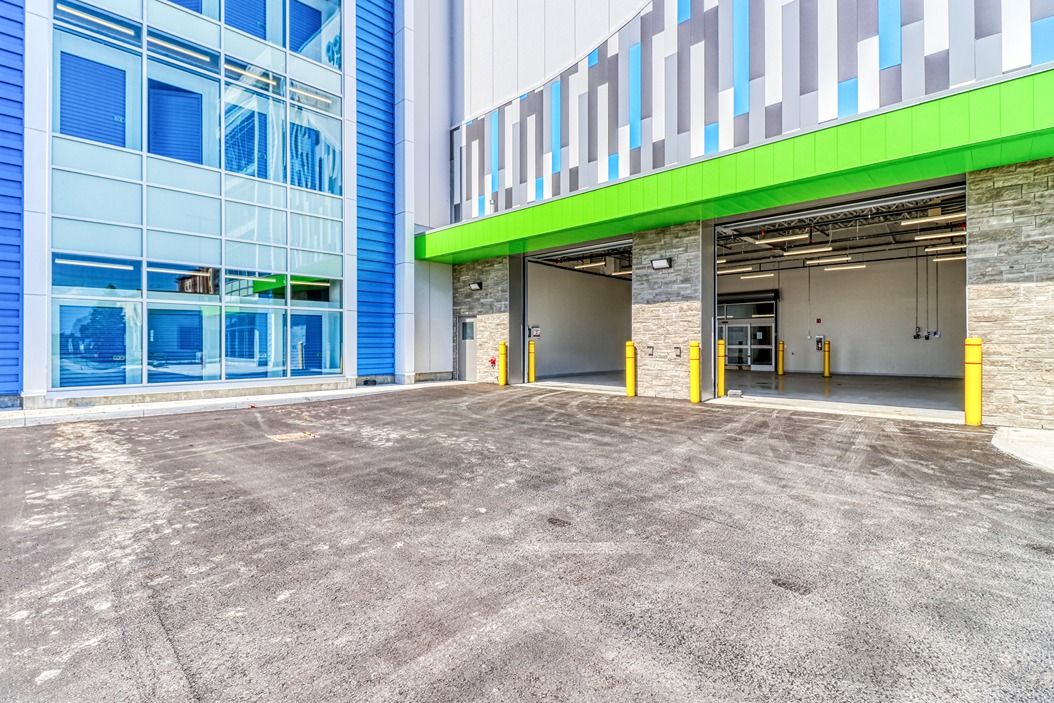 SmartStopSelfStorage-WhitbyONT-60TauntonRd-Loading Bays