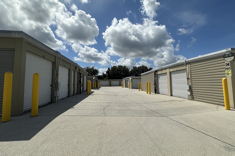 SmartStopSelfStorage-WinterGardenFL-1650 Avalon Rd-Drive Up Units