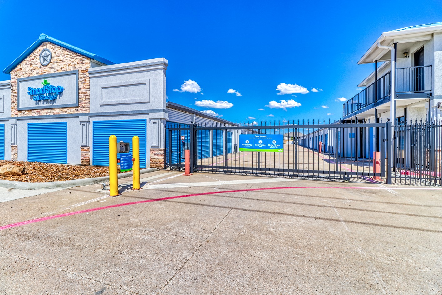 SmartStopSelfStorage-CypressTX-27236US290-Gate