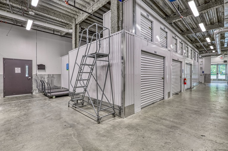 SmartStopSelfStorage-WashingtonDC-1401 22ndStSE-Hand Carts