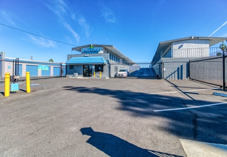 Self Storage In Riverside Ca Affordable Storage Units Riverside at 3167 Van Buren Blvd | SmartStop
