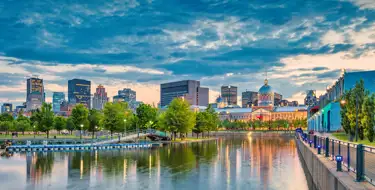 Horizon de la ville de Montréal | SmartStop