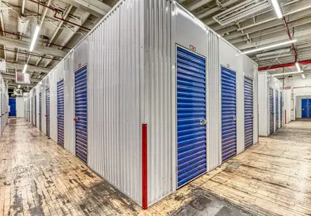 SmartStopSelfStorage-HamiltonONT-24 Sanford Ave-Interior Units 2