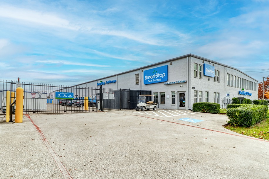 SmartStopSelfStorage-DallasTX-8110SCockrellHillRd-Hero