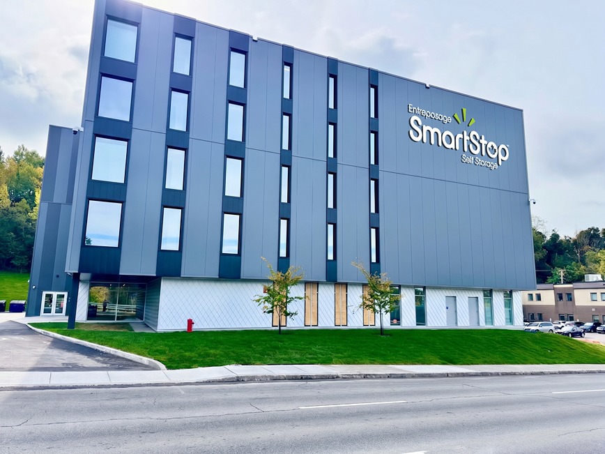 Storefront at SmartStop Self Storage-885BdCharestO, QuebecQC