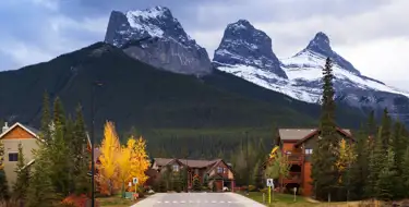 Image of Banff National Park just outside of Canmore, AB, Canada | SmartStop