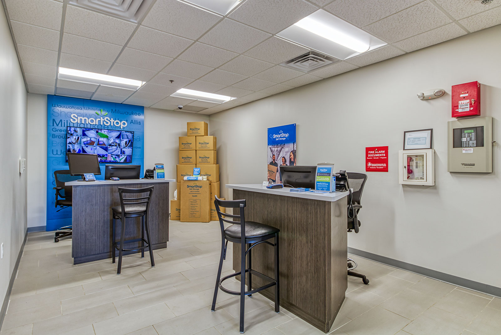 SmartStopSelfStorage-MilwaukeeWI-3420WestCapitolDr-Office