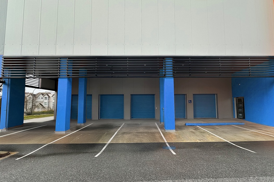 SmartStop Self Storage-1305East7thAve-VancouverBC-Covered Loading