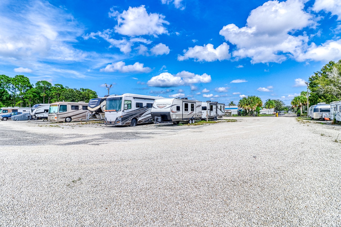 Parking - SmartStopSelfStorage-PortStLucieFL-501NWBusinessCenterDrN