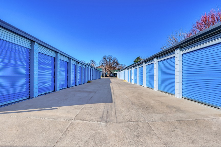 SmartStop Self Storage Facility at 5885 W Colfax Lakewood, CO - DriveUp1