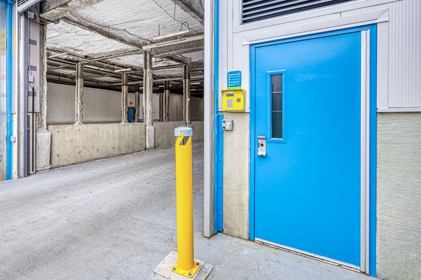 SmartStopSelfStorage-WashingtonDC-1401 22ndStSE-Load Bays