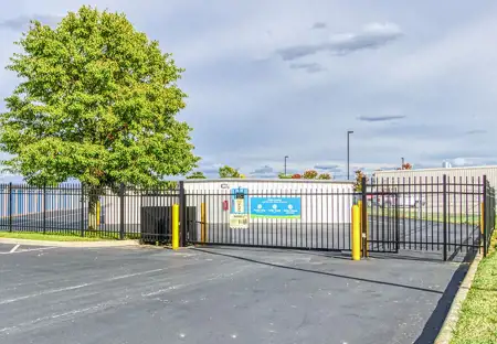SmartStopSelfStorage-TroyOH-21KingsChapelDrN-Security