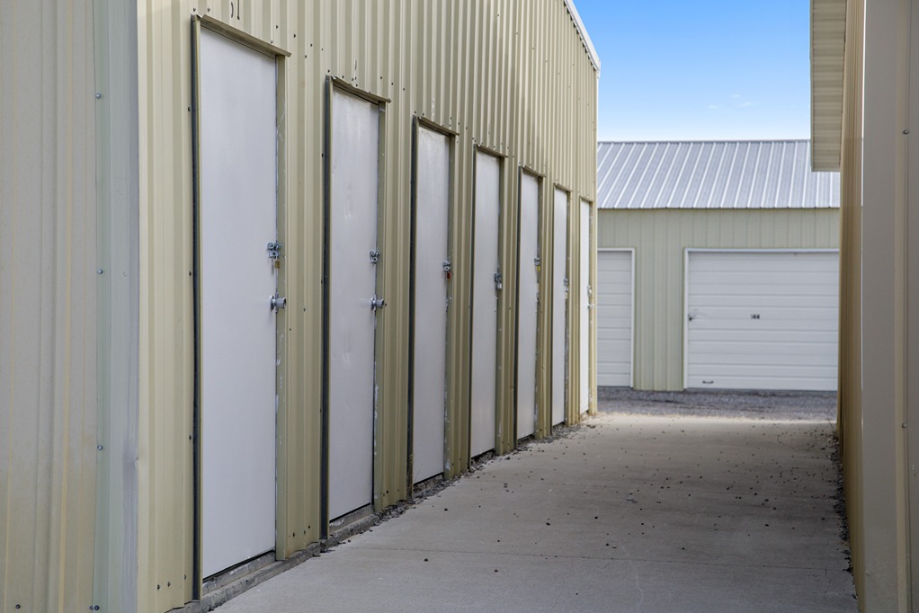 Walk up units at WestbrookStorage-1548OldUS10